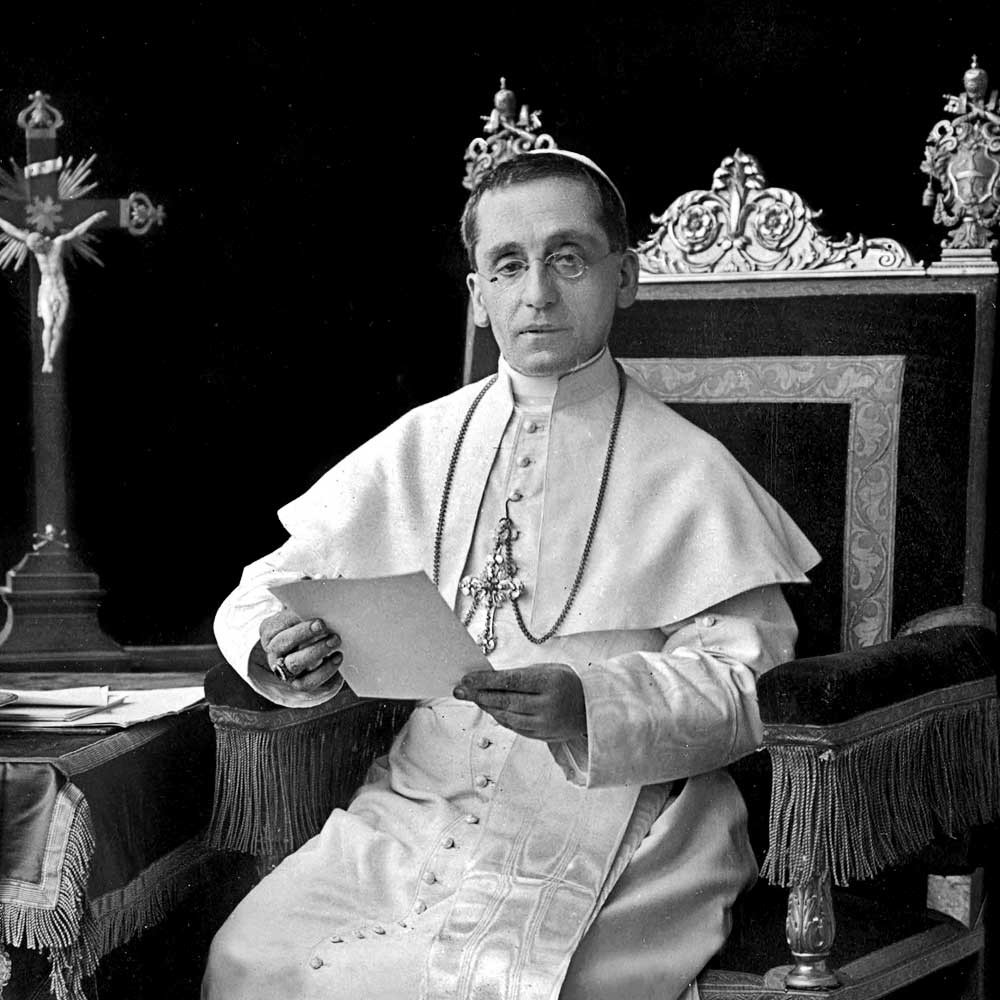 Pope-Benedict-XV-1914-b